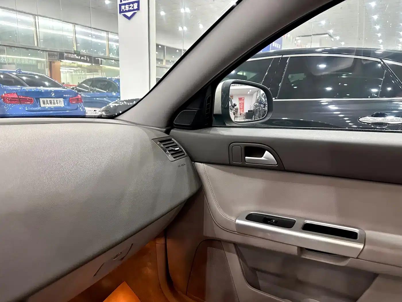 2011 Volvo S40 2.0L Automatic Smart Edition — миниатюра 8