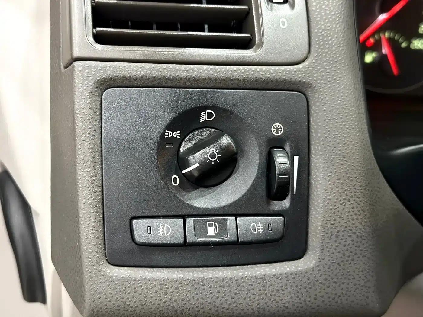 2011 Volvo S40 2.0L Automatic Smart Edition — миниатюра 10