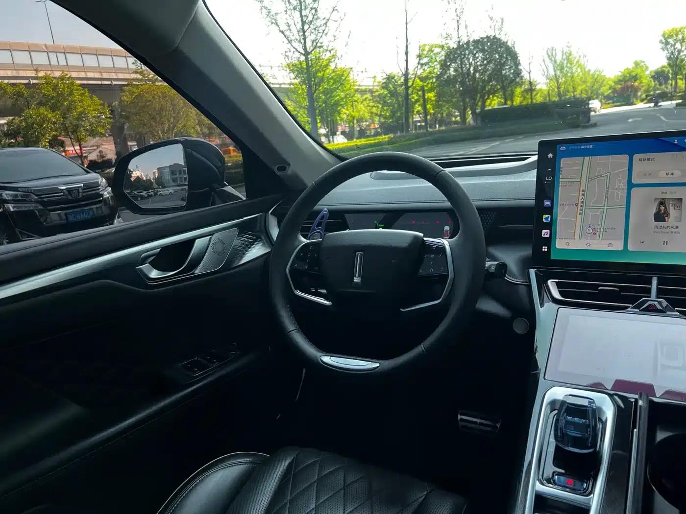 Wey brand Mocha 2021 2.0T 4WD Special Edition — миниатюра 11