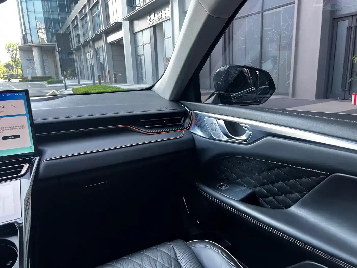 Wey brand Mocha 2021 2.0T 4WD Special Edition — миниатюра 10