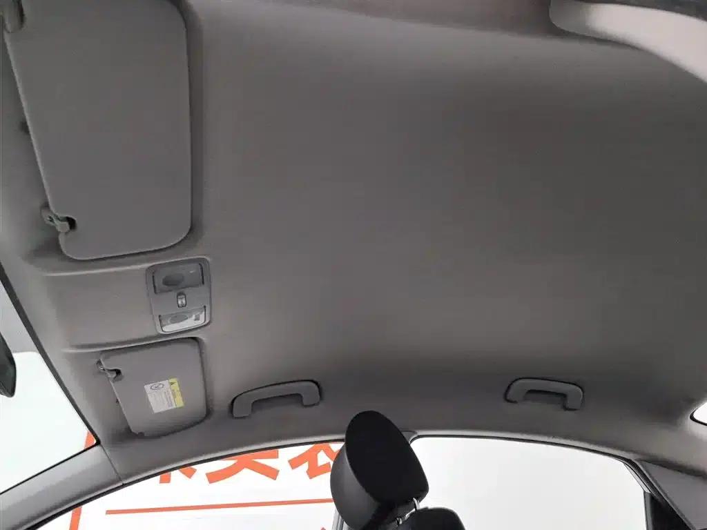 2016 Hyundai Verna 1.4L Manual GLS Cool Edition — миниатюра 14