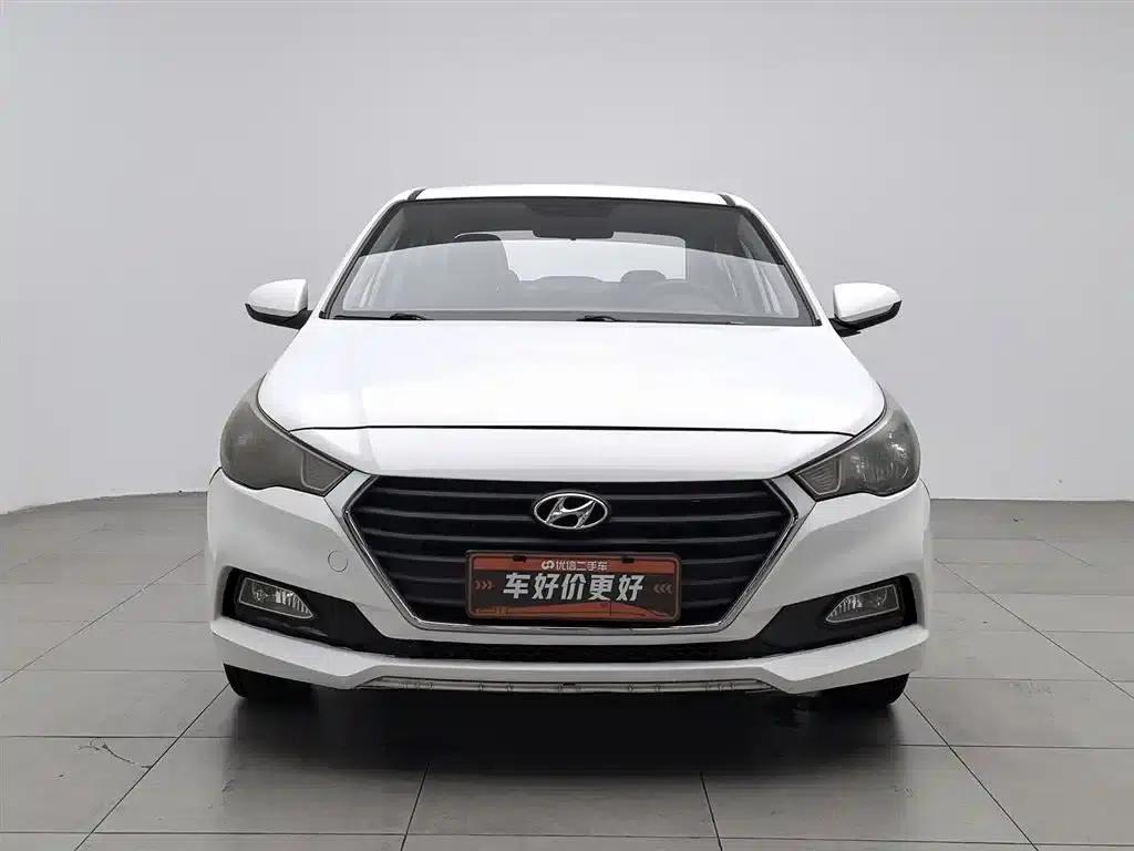 2016 Hyundai Verna 1.4L Manual GLS Cool Edition — миниатюра 3
