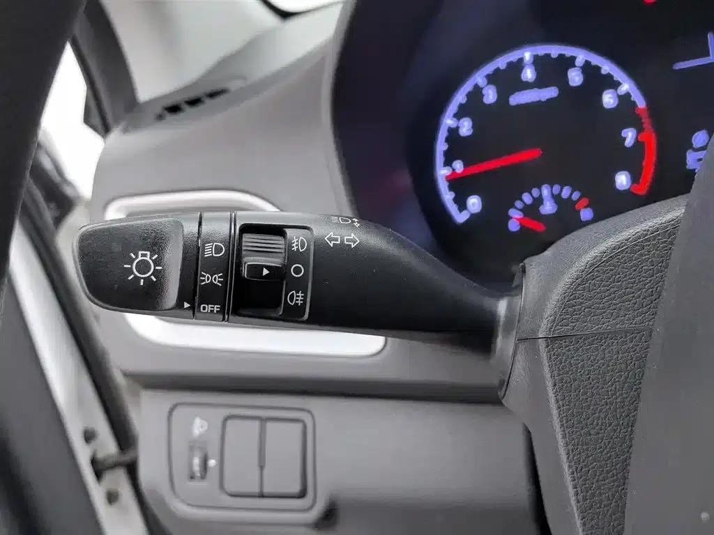 2016 Hyundai Verna 1.4L Manual GLS Cool Edition — миниатюра 21
