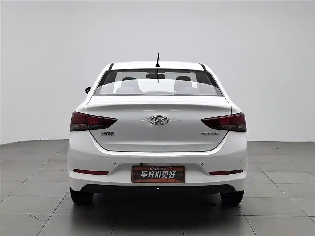 2016 Hyundai Verna 1.4L Manual GLS Cool Edition — миниатюра 4