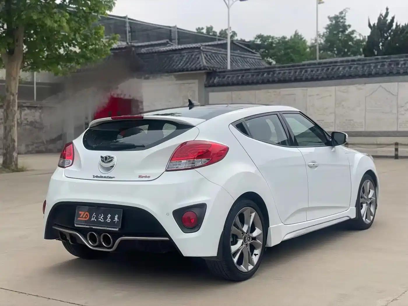 2015 Veloster 1.6T Automatic Luxury Edition — миниатюра 13