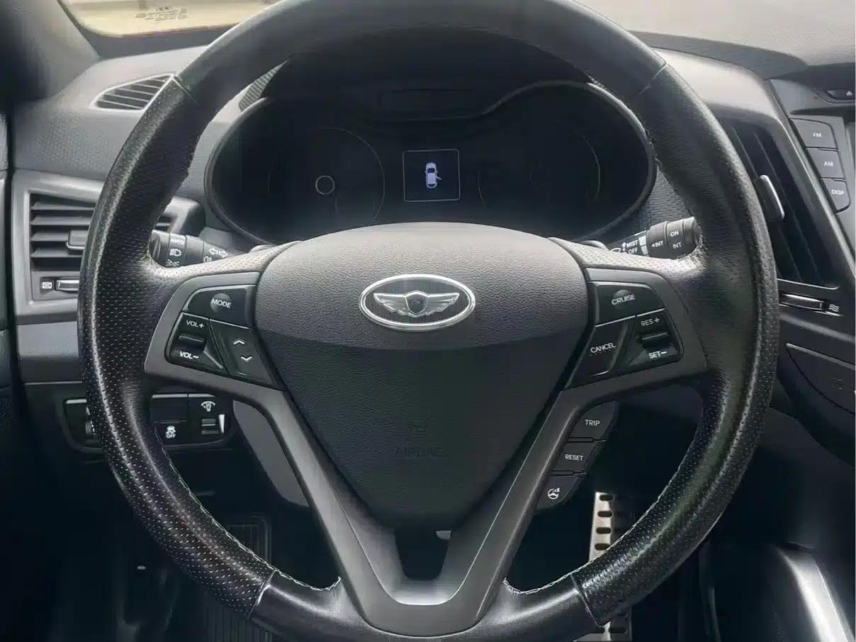 2015 Veloster 1.6T Automatic Luxury Edition — миниатюра 7