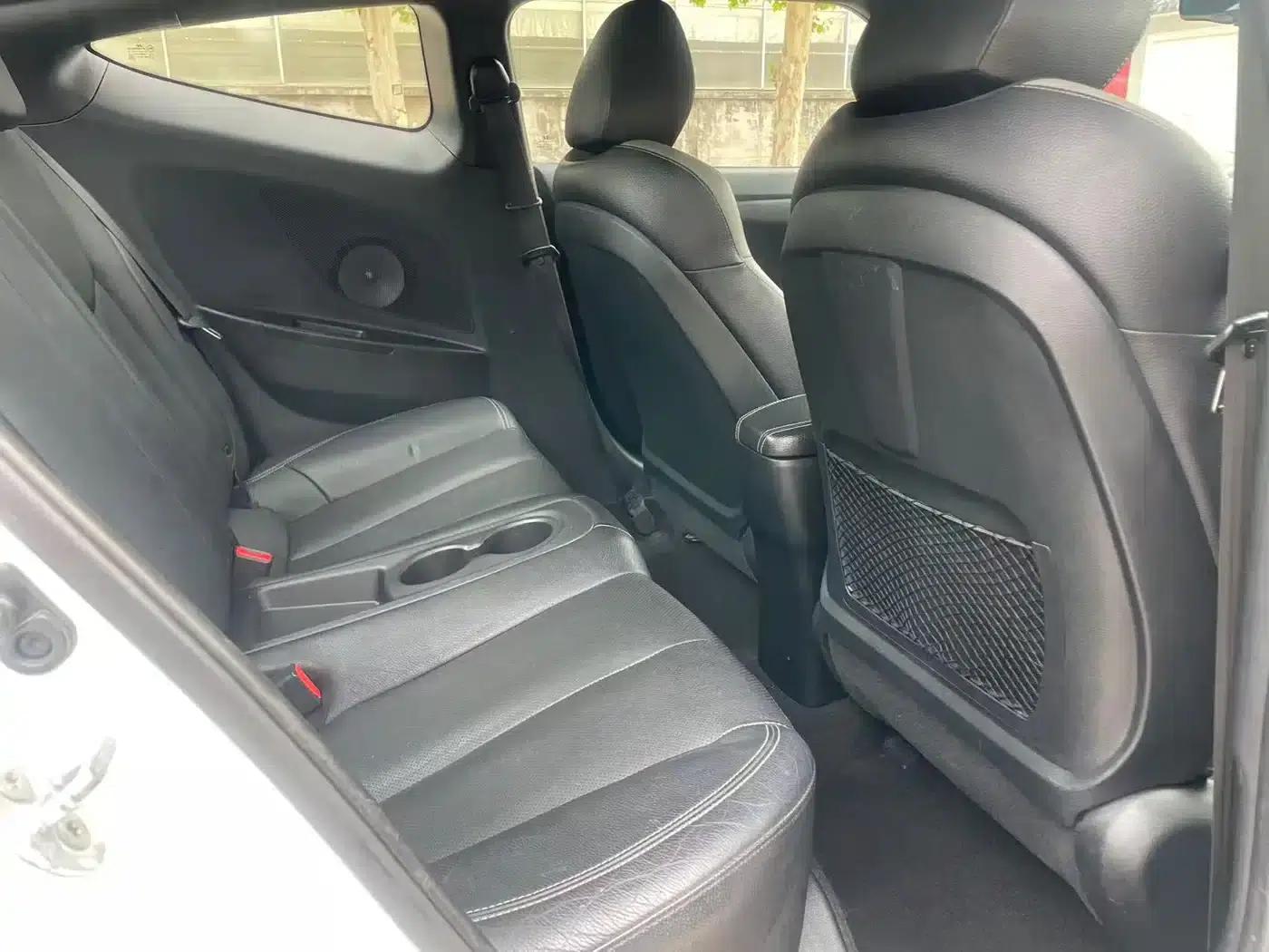 2015 Veloster 1.6T Automatic Luxury Edition — миниатюра 8