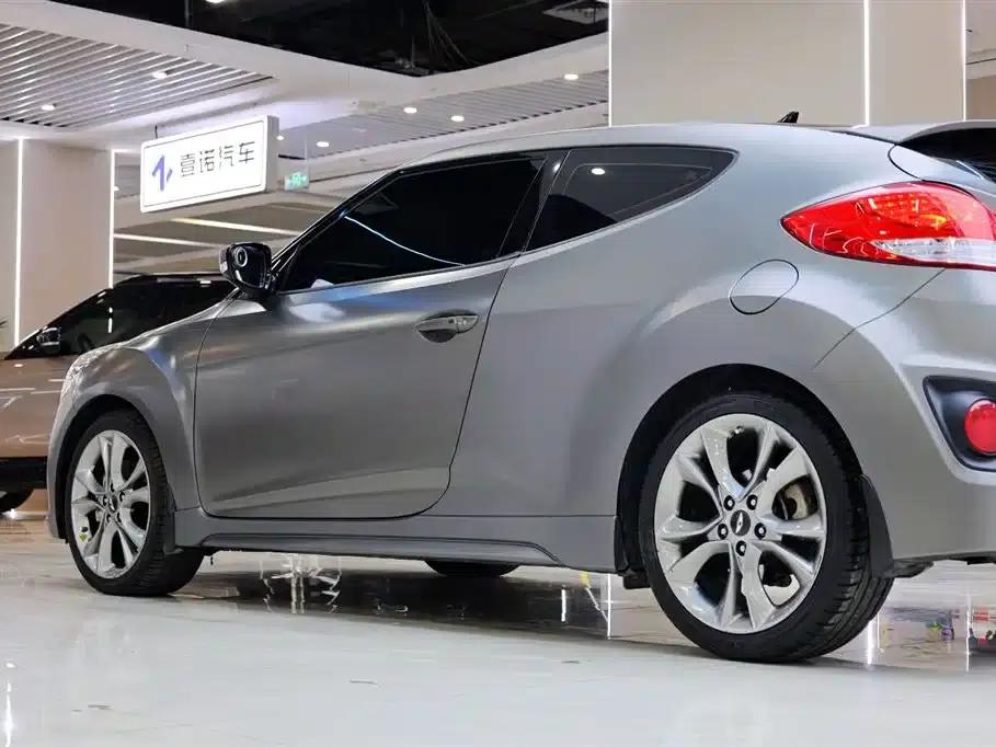 2015 Veloster 1.6T Automatic Luxury Edition — миниатюра 12