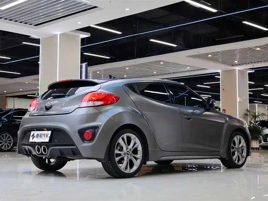2015 Veloster 1.6T Automatic Luxury Edition — миниатюра 14