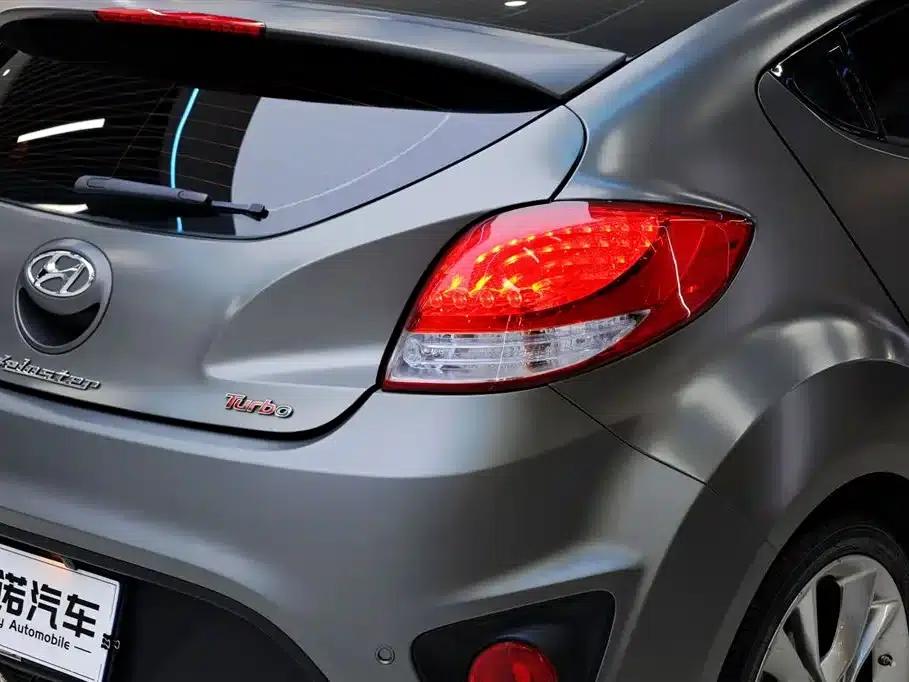 2015 Veloster 1.6T Automatic Luxury Edition — миниатюра 15