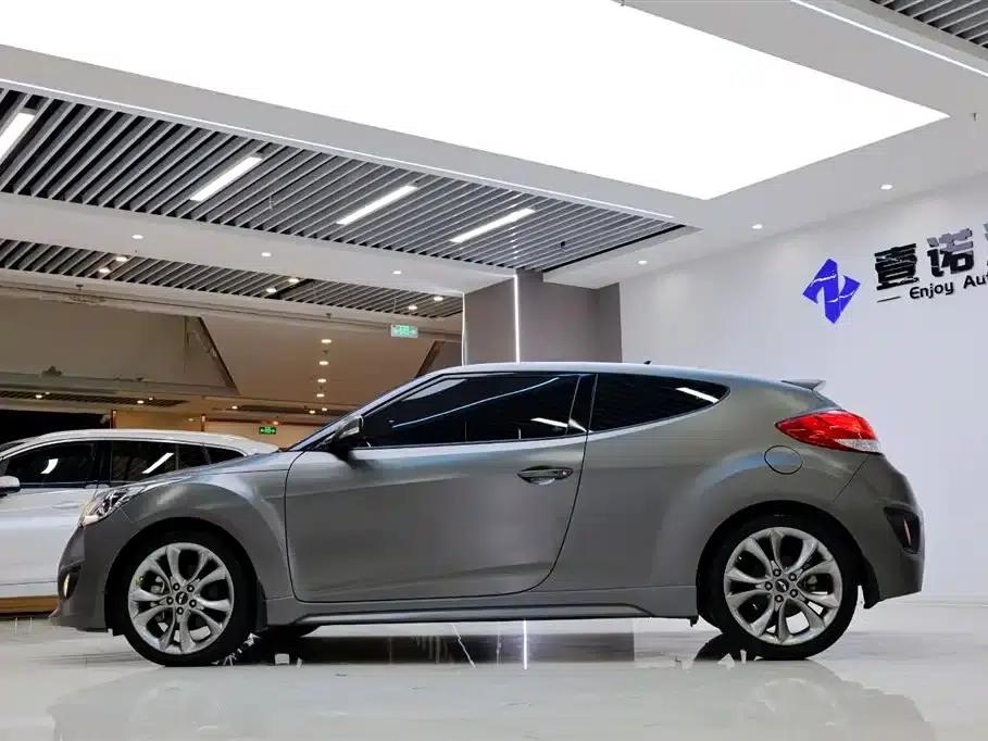 2015 Veloster 1.6T Automatic Luxury Edition — миниатюра 3