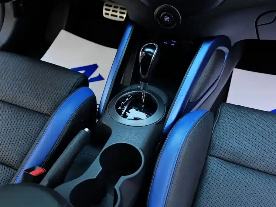 2015 Veloster 1.6T Automatic Luxury Edition — миниатюра 21