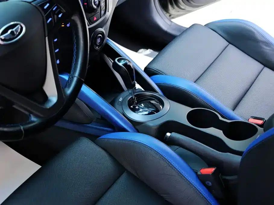 2015 Veloster 1.6T Automatic Luxury Edition — миниатюра 22