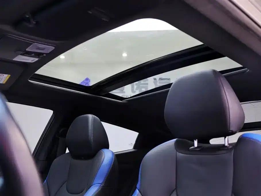 2015 Veloster 1.6T Automatic Luxury Edition — миниатюра 26