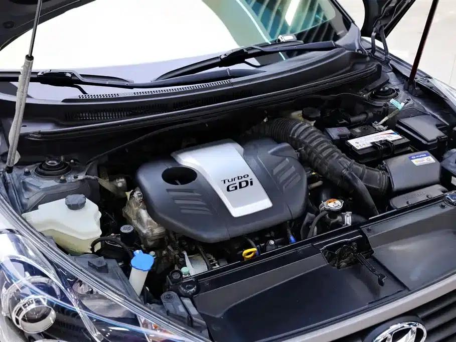 2015 Veloster 1.6T Automatic Luxury Edition — миниатюра 31