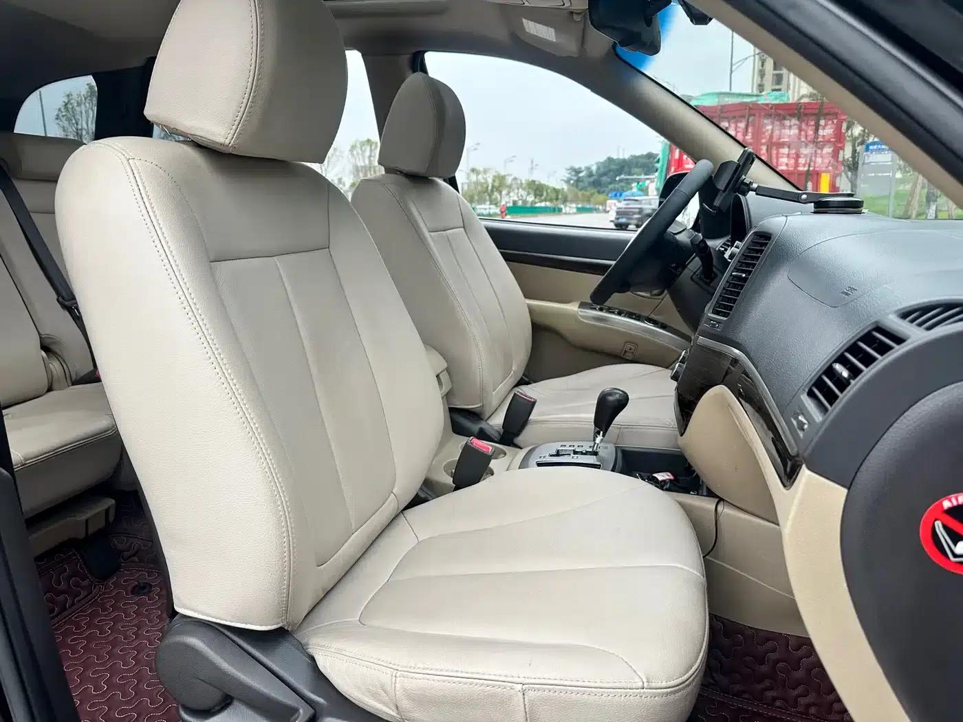 Santa Fe Classic 2010 2.4 Comfort Edition 7-Seat 4WD — миниатюра 23