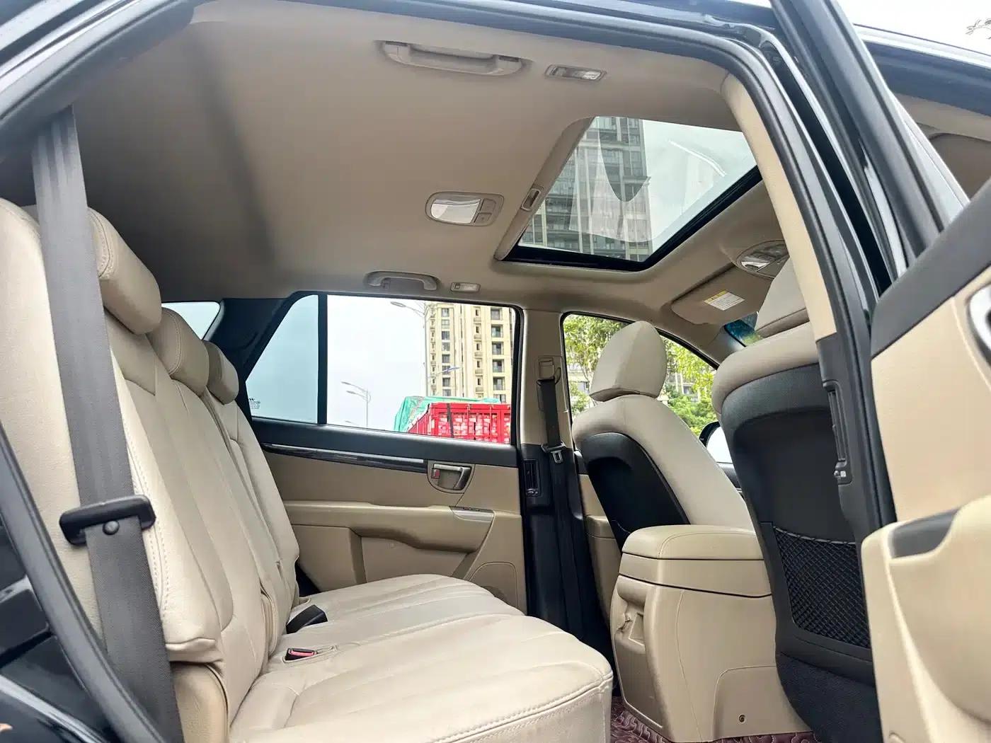 Santa Fe Classic 2010 2.4 Comfort Edition 7-Seat 4WD — миниатюра 28