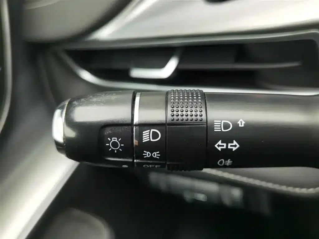 Exeed Chaser 2021 Versailles Edition 1.6T DCT Star Edition — миниатюра 21