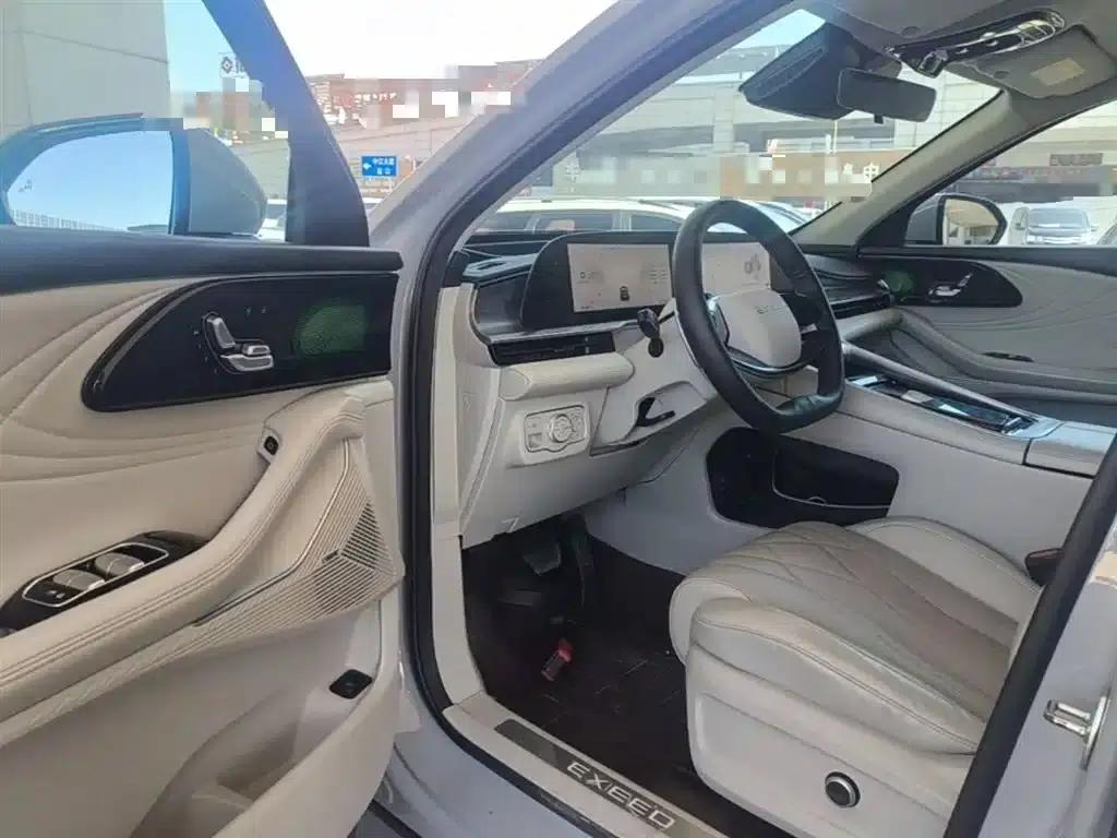 Exeed Yaoguang 2023 400T 4WD Luxury Edition — миниатюра 16