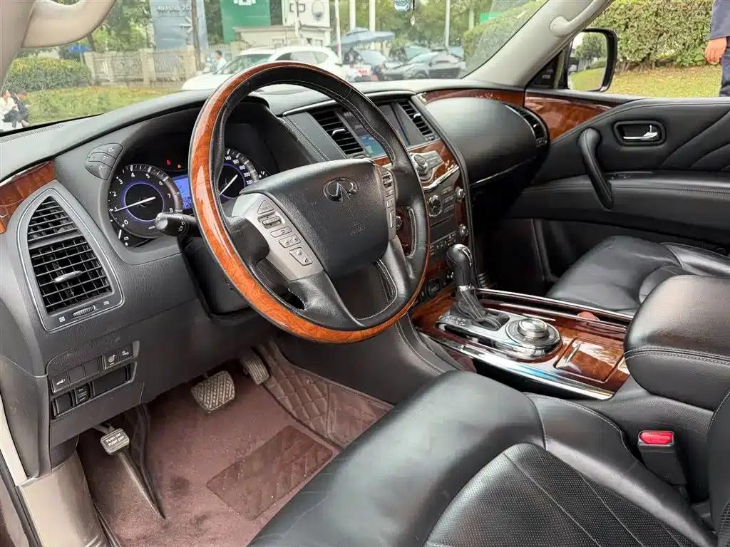 Infiniti QX80 2016 5.6L 4WD — миниатюра 7
