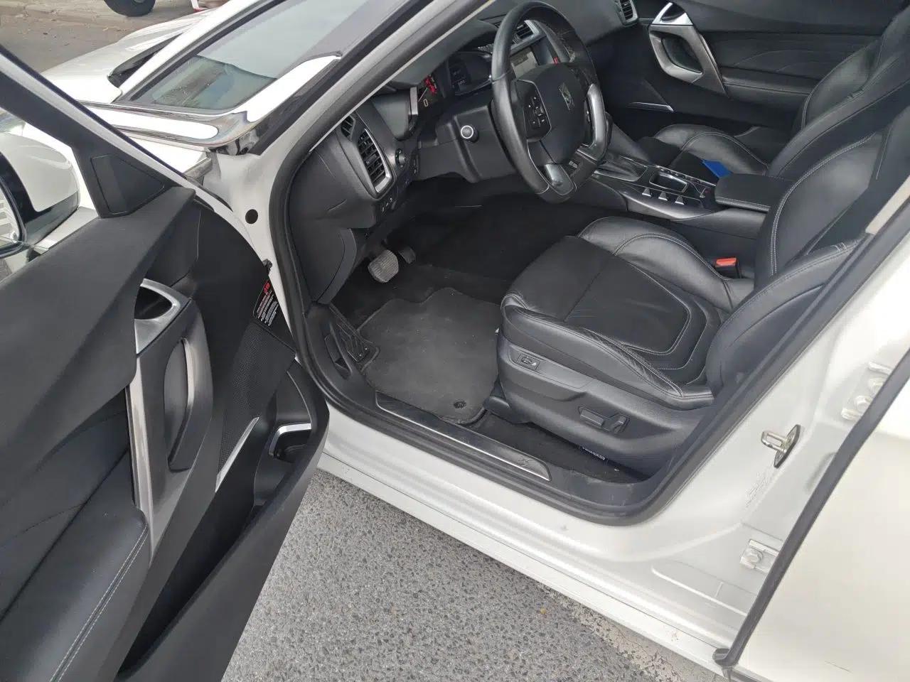DS 5 2014 1.6T Luxury Edition THP160 — миниатюра 17