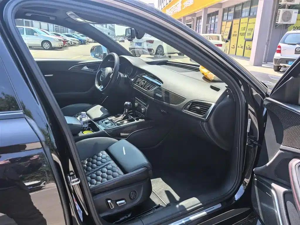 2016 Audi RS 6 4.0T Avant — миниатюра 13