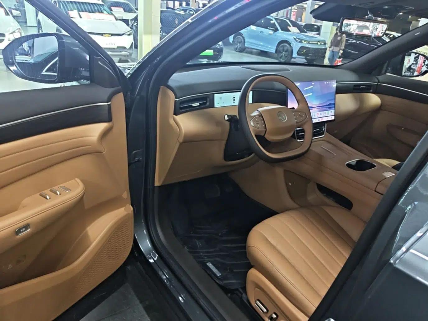 Dongfeng Aeolus L8 2025 Model 185KM Dream Edition — миниатюра 19