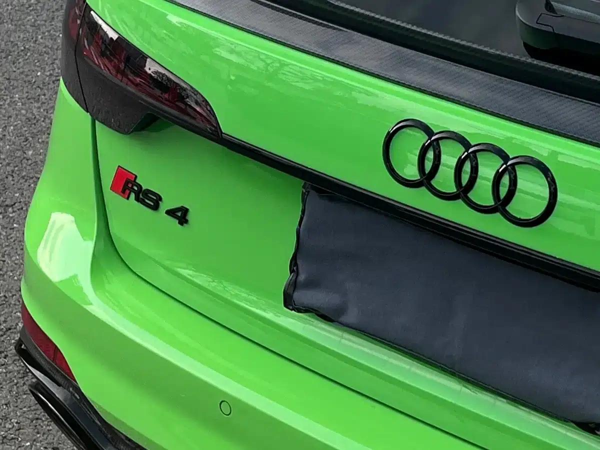 2023 Audi RS4 Avant Dark Gold Edition — миниатюра 13