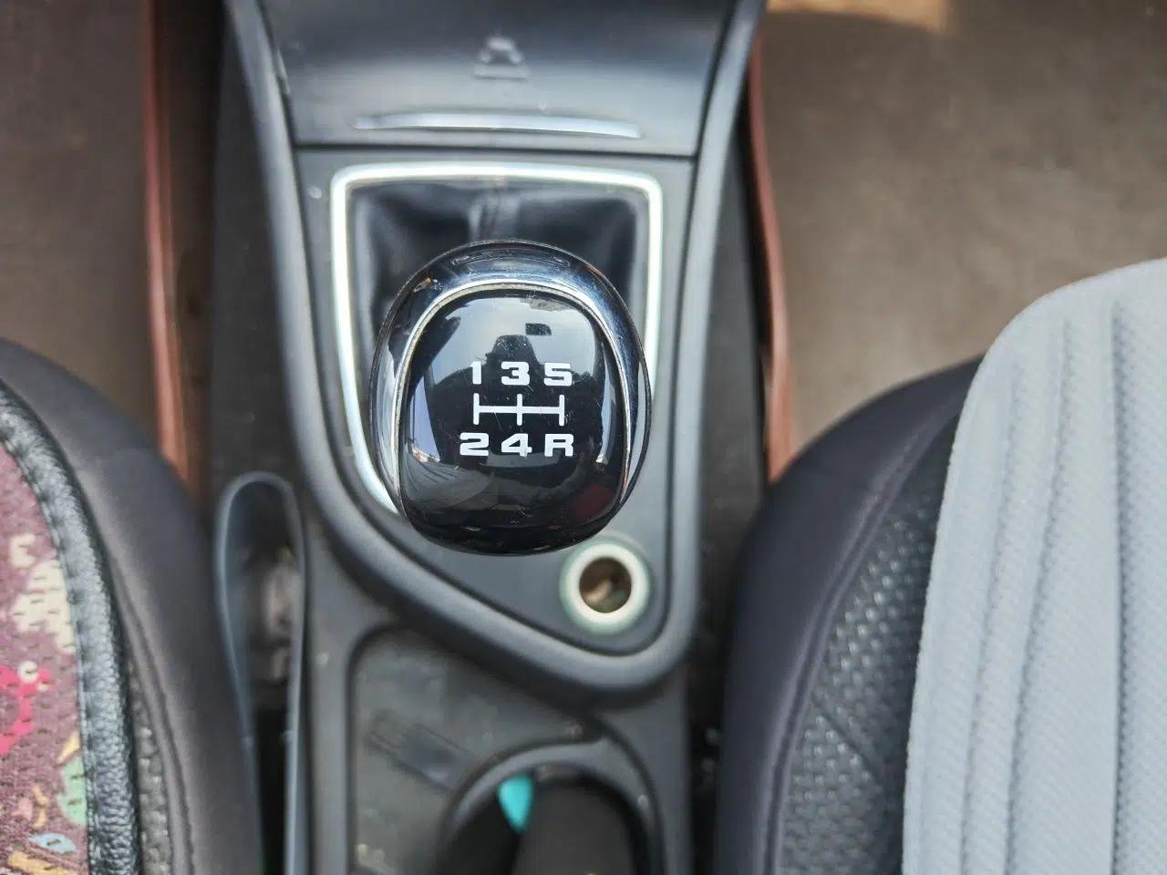 Dongfeng Aeolus H30 2011 CROSS 1.6L Manual Zunyi Model — миниатюра 15
