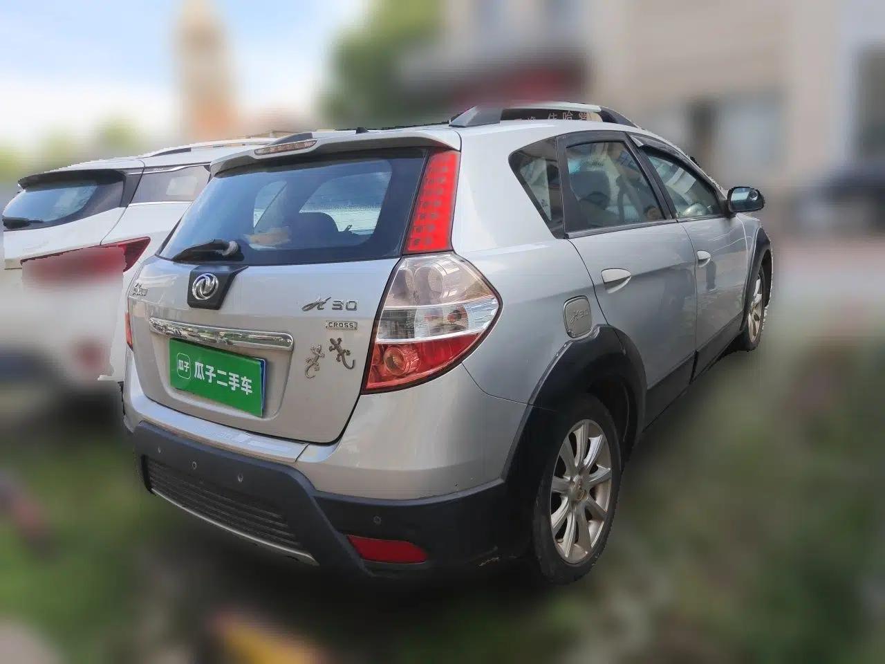 Dongfeng Aeolus H30 2011 CROSS 1.6L Manual Zunyi Model — миниатюра 6