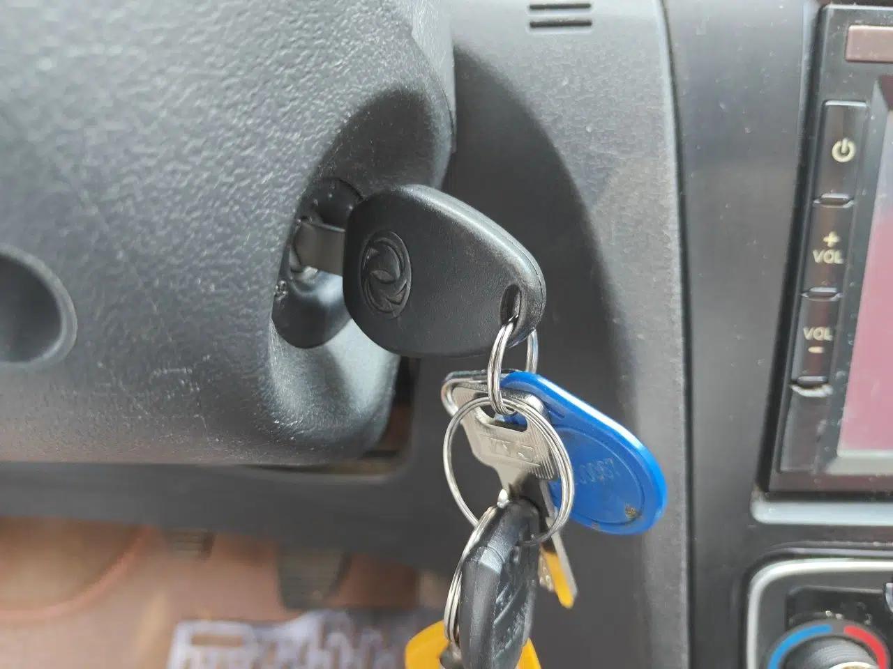 Dongfeng Aeolus H30 2011 CROSS 1.6L Manual Zunyi Model — миниатюра 9