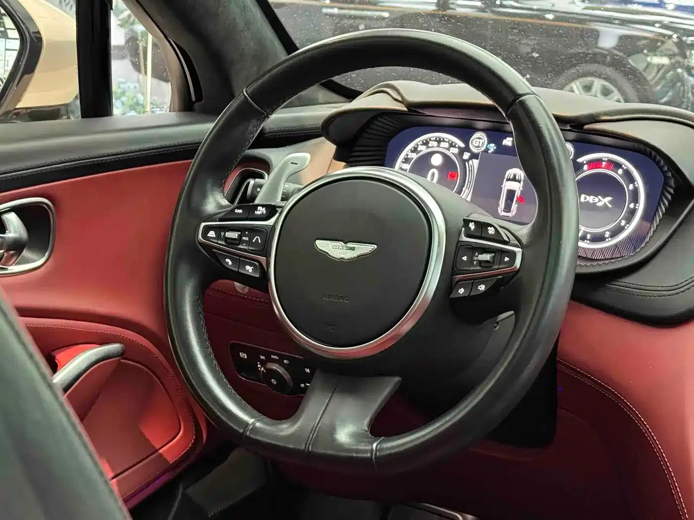 Aston Martin DBX 2023 3.0T STRAIGHT-SIX — миниатюра 10