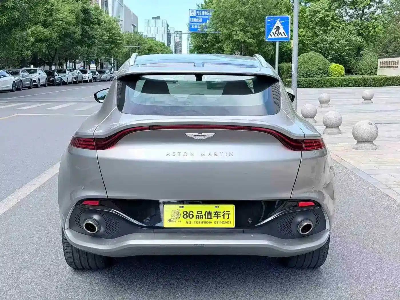 Aston Martin DBX 2023 3.0T STRAIGHT-SIX — миниатюра 3