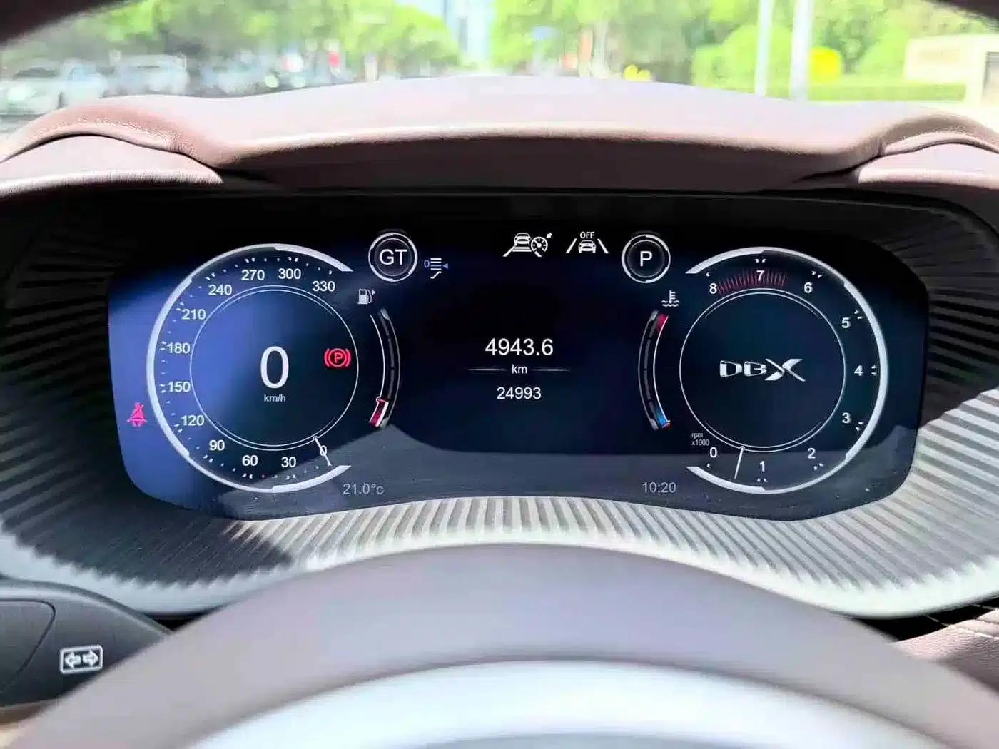 Aston Martin DBX 2023 3.0T STRAIGHT-SIX — миниатюра 6