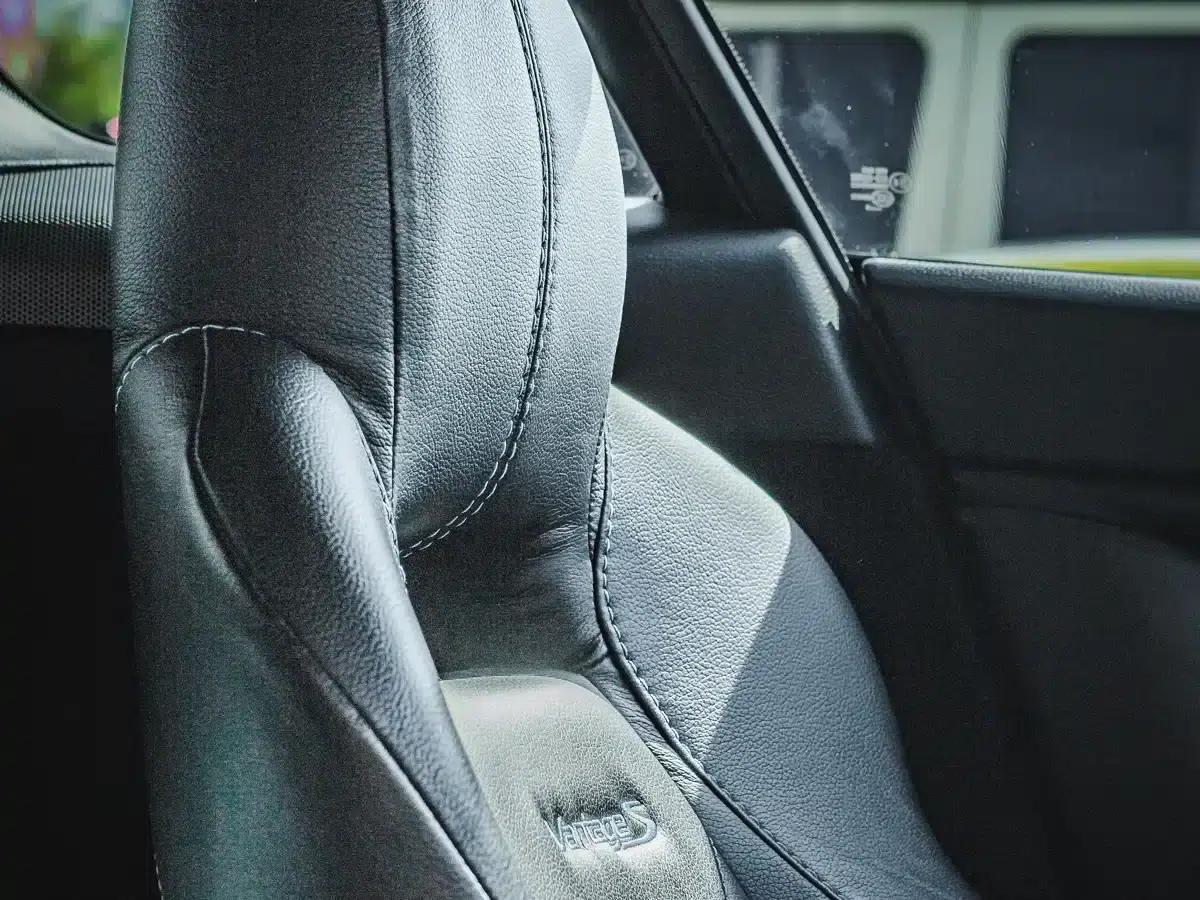 2016 V8 Vantage 4.7L Coupe — миниатюра 7