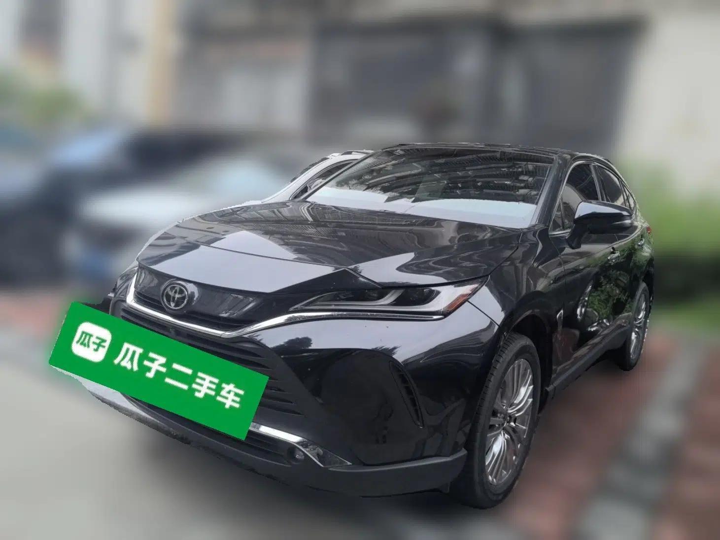 Toyota Harrier 2022 2.0L CVT Two-Wheel Drive Deluxe Edition — миниатюра 1