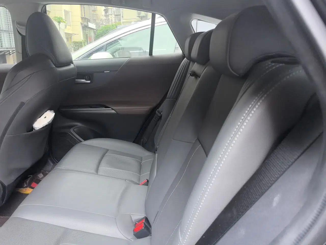 Toyota Harrier 2022 2.0L CVT Two-Wheel Drive Deluxe Edition — миниатюра 18