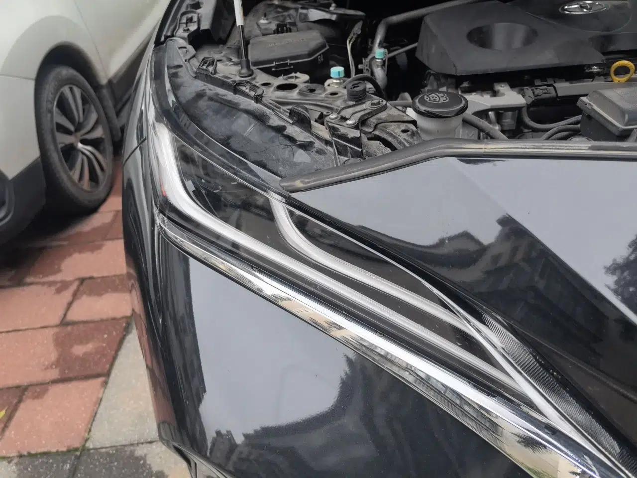 Toyota Harrier 2022 2.0L CVT Two-Wheel Drive Deluxe Edition — миниатюра 7