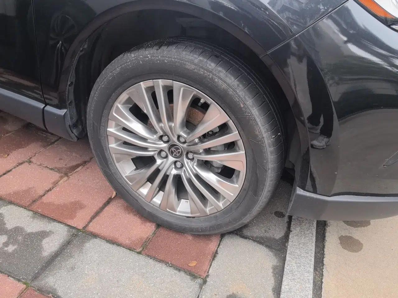 Toyota Harrier 2022 2.0L CVT Two-Wheel Drive Deluxe Edition — миниатюра 8