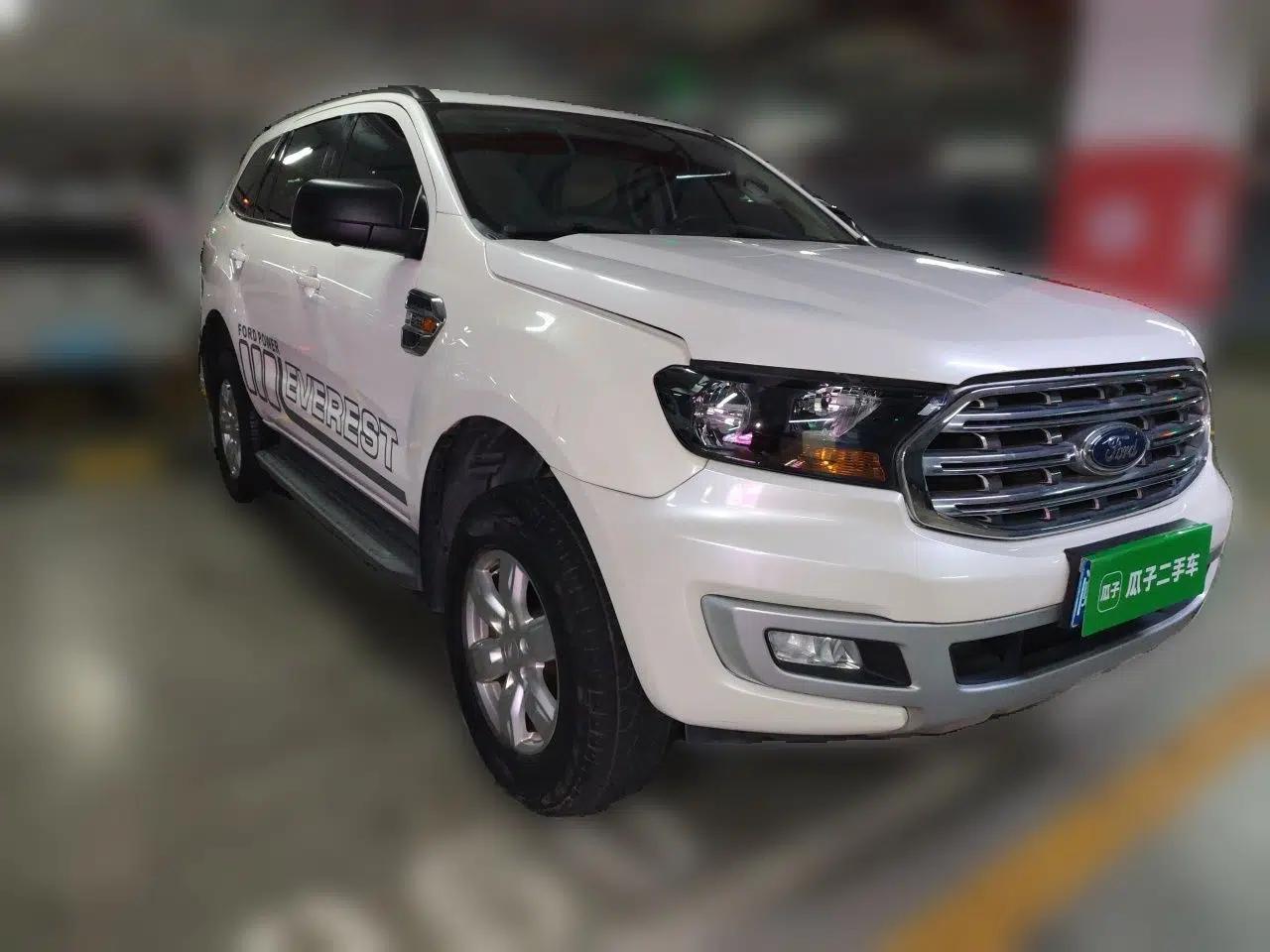 Ford Everest 2019 2.0T Gasoline Automatic 4x4 Elite Edition 5 Seats — миниатюра 3