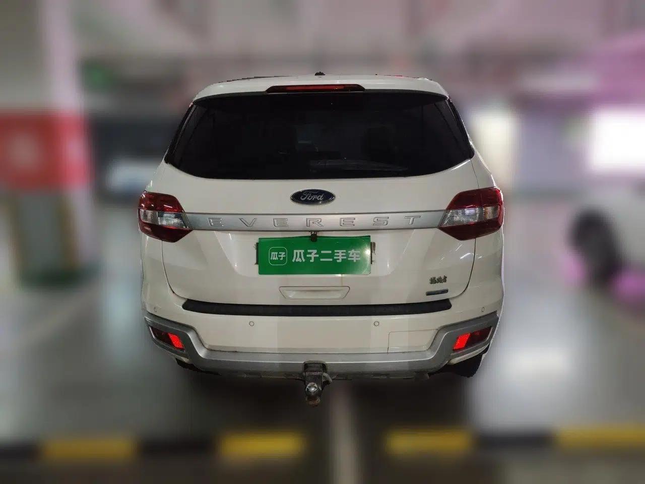 Ford Everest 2019 2.0T Gasoline Automatic 4x4 Elite Edition 5 Seats — миниатюра 5