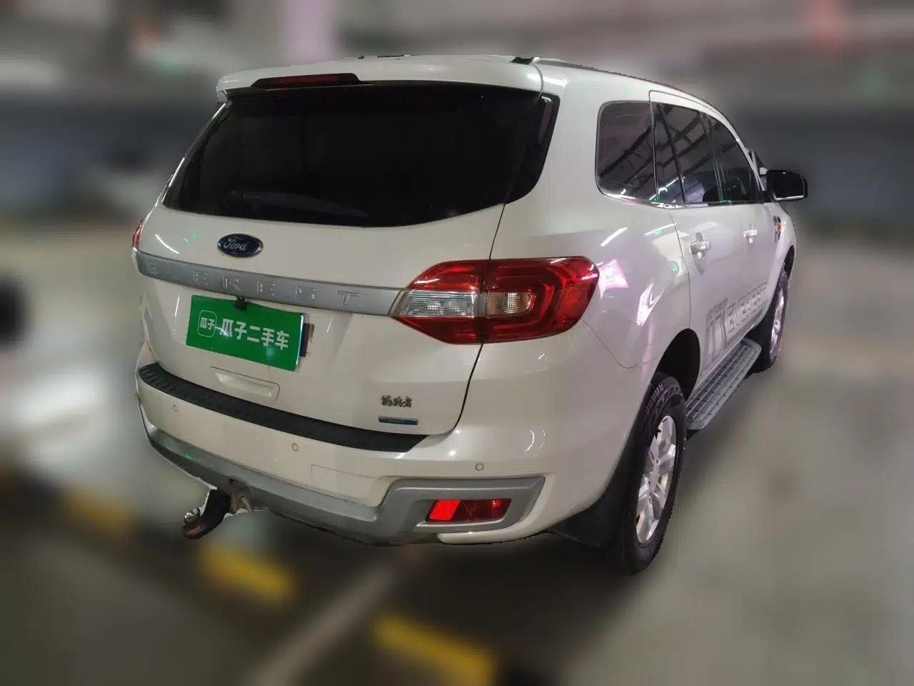 Ford Everest 2019 2.0T Gasoline Automatic 4x4 Elite Edition 5 Seats — миниатюра 6