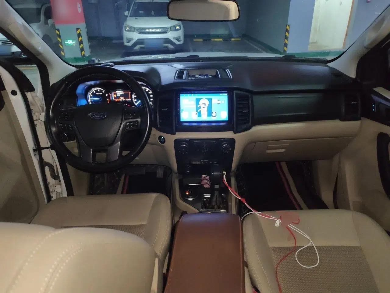 Ford Everest 2019 2.0T Gasoline Automatic 4x4 Elite Edition 5 Seats — миниатюра 10