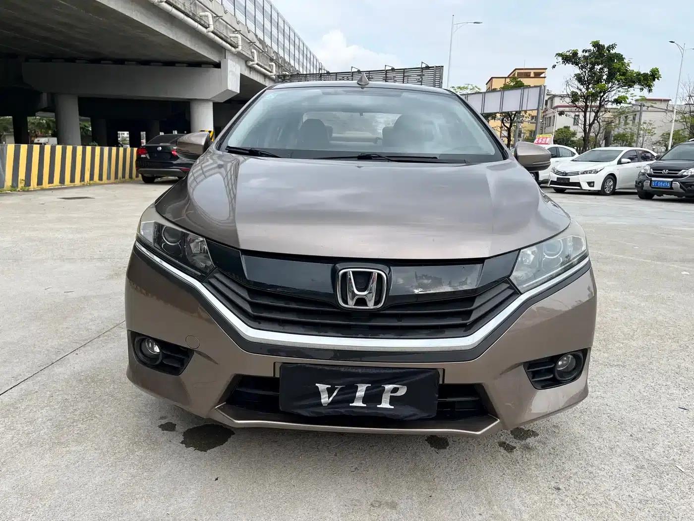 2016 Honda Greiz 1.5L CVT Classic Edition — миниатюра 2