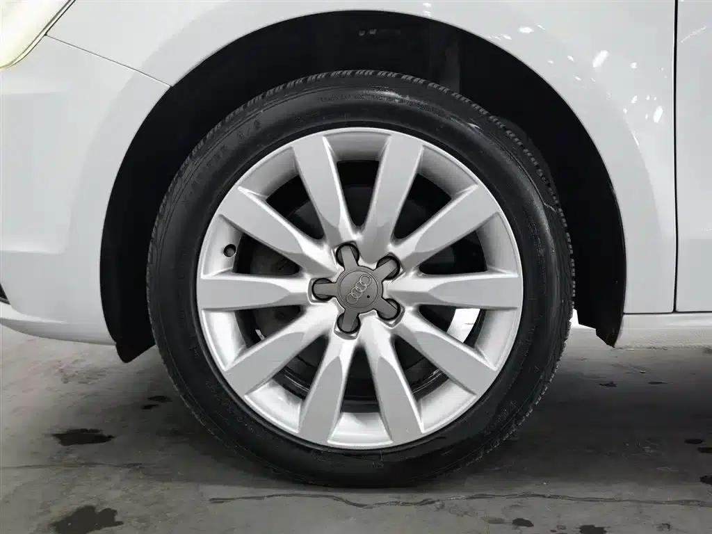 Audi A1 2014 30 TFSI Sportback Comfort — миниатюра 17