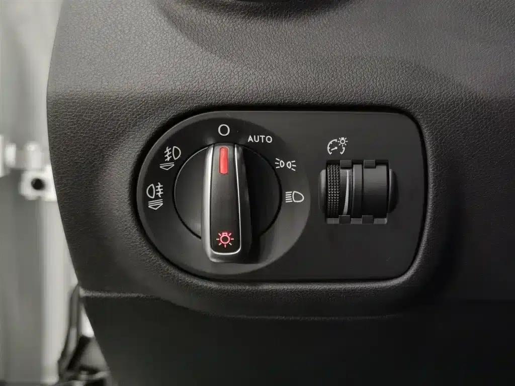 Audi A1 2014 30 TFSI Sportback Comfort — миниатюра 21