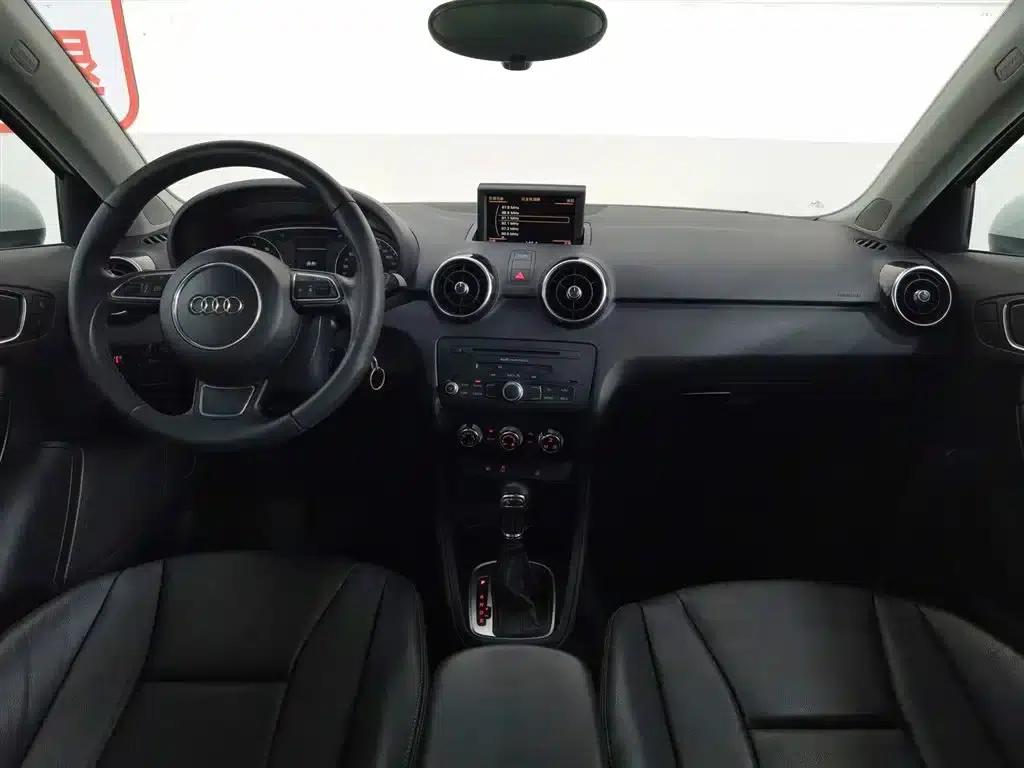 Audi A1 2014 30 TFSI Sportback Comfort — миниатюра 5