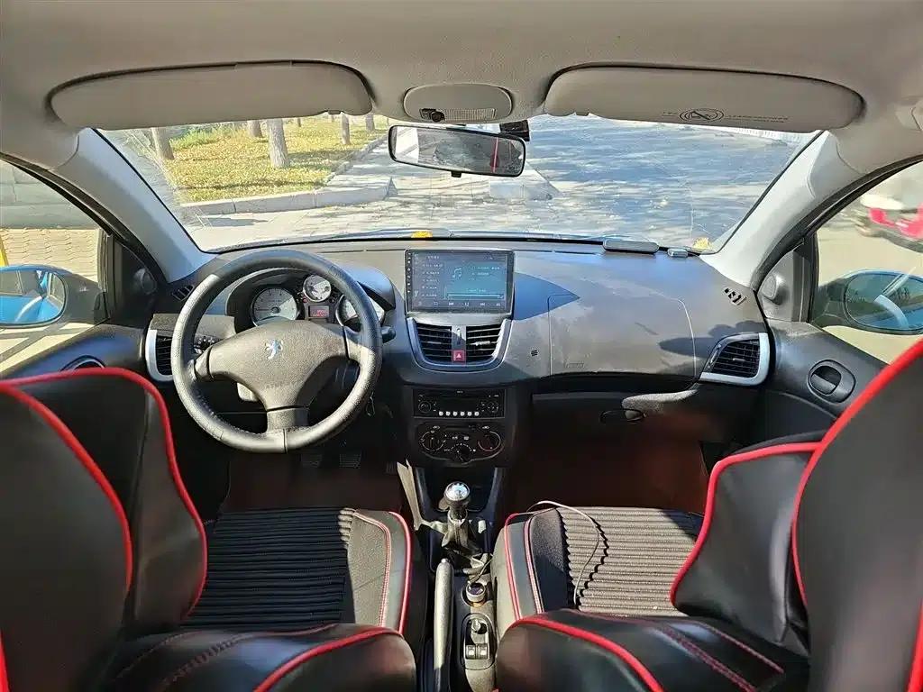 Peugeot 207 2011 Hatchback 1.4L Manual Comfort Edition — миниатюра 16