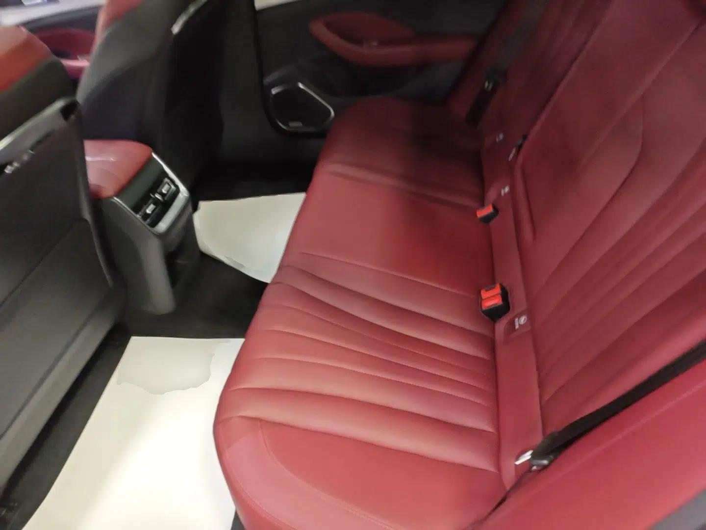 Hongqi H5 PHEV 2025 130 Super Hybrid Version — миниатюра 20