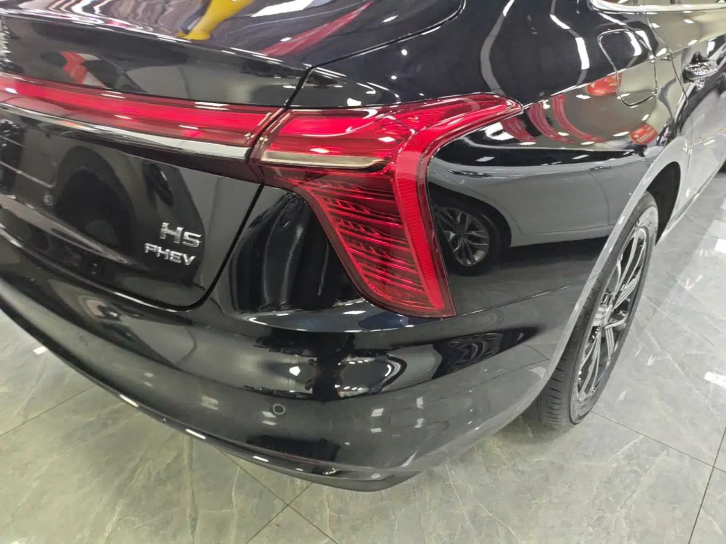Hongqi H5 PHEV 2025 130 Super Hybrid Version — миниатюра 7